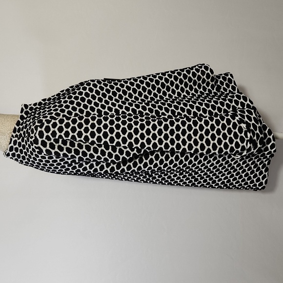 Joseph Ribkoff Black White Geometric Asymmetric Textured Jacket Women’s Size 8 - Picture 10 of 16